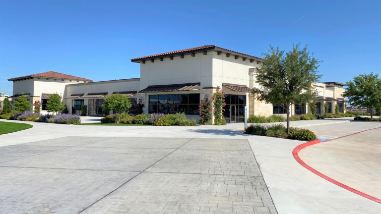 Ground-level exterior view of Bella Piazza Retail Center from the parking lot, Richmond, TX - Keeton Construction Services