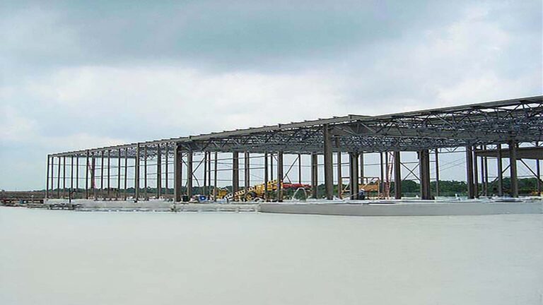 Third Coast Produce in Houston, TX - structural steel framing during construction with equipment on site, by Keeton Construction Services