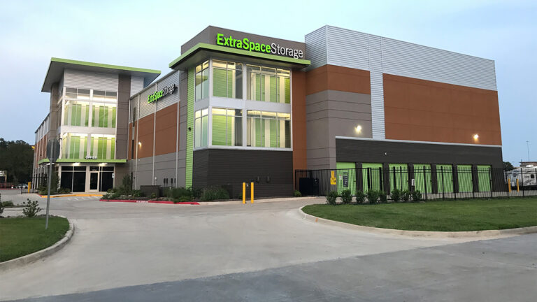 Exterior of the Extra Space Storage facility in Houston TX built by Keeton Construction Services