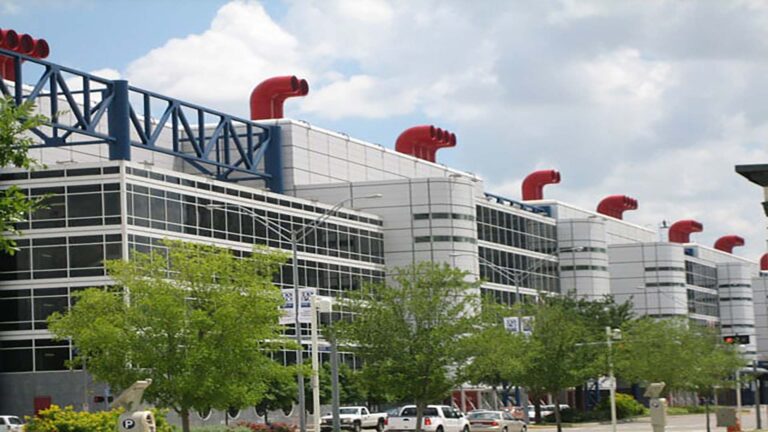 George R Brown Convention Center exterior in Houston, TX, a Keeton Construction Services project showing the buildings facade and rooftop mechanical stacks