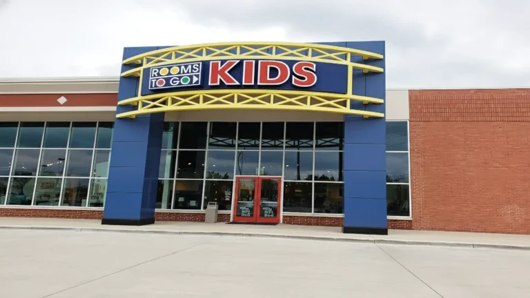 Rooms To Go Retail Center in Houston TX - Rooms To Go Kids entrance with colorful entry canopy, Keeton Construction Services