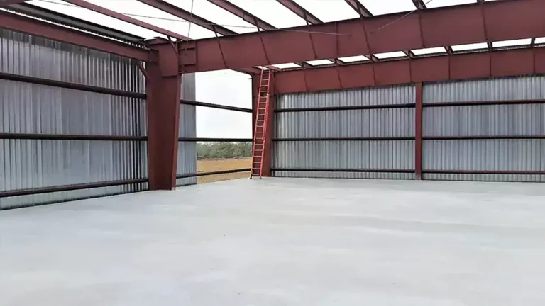 American Petroleum interior view of the building showing open bay and structural framing, Houston, TX - Keeton Construction Services